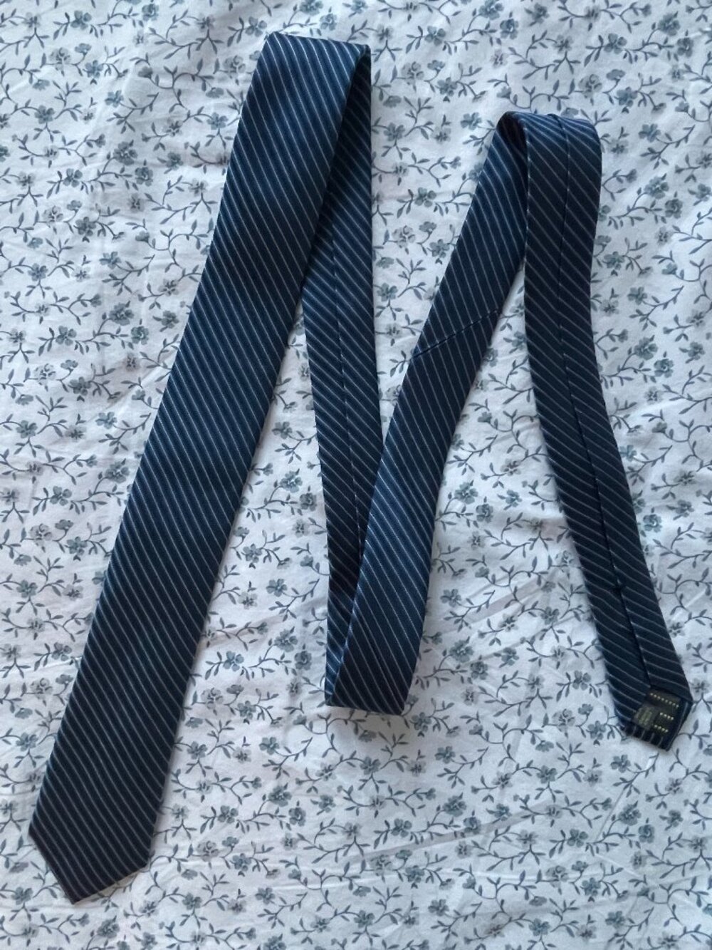 Calibrate Tie - 2.6in - Medium Blue Stripes (100% Silk)